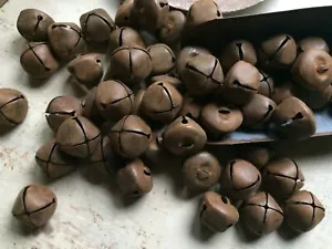 12~Primitive Rusty JINGLE BELLS 35mm 1.25" 1 1/4 in Christmas Crafts Farmhouse - Picture 1 of 5