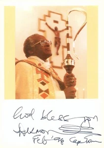 Desmond Tutu Signed 6x4 Photo Card South African Anglican Bishop Autograph + COA - Imagen 1 de 3