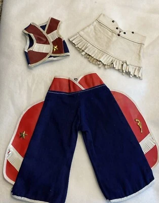"Traje de ropa de muñeca occidental vintage de 3 piezas gorras, falda, chaleco, pantalones 10""" Foto 1 de 4