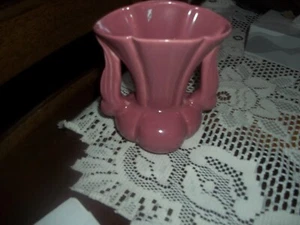 Vintage Niloak Ozark Dawn Double Winged Handle Ceramic Vase - Picture 1 of 3