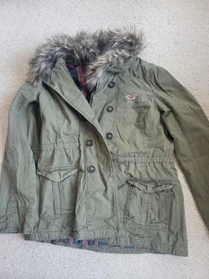 HOLLISTER FAUX FUR LINED COZY PARKA JACKET COAT OLIVE GREEN WOMENS SIZE LARGE - Image 1 of 4