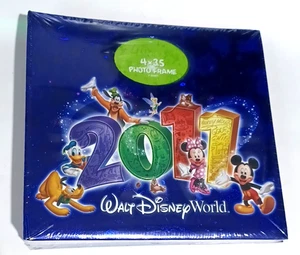 RARE - WALT DISNEY WORLD 2011 Photo Album NEW Sealed Holds 200 4x6 photos - Picture 1 of 12