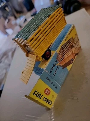 Corgi TOYS Beast Carrier "#58 .Original Boxed Made In Great Britain.  - Image 1 of 4