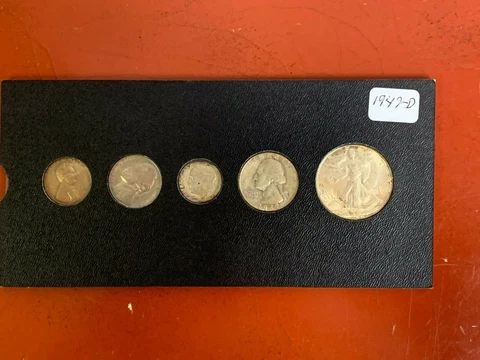 1947 D  BIRTH YEAR 5 COIN SET -  MOSTLY CIRCULATED SET- BU Half Dollar Cover
