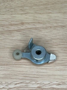 Bally Flipper manovella lineare (SINISTRA) NOS flipper parte A-3711-4 - Foto 1 di 3