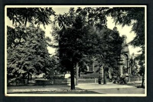 #790u Grafenhainichen, Cross on Building & Statue - Picture 1 of 2