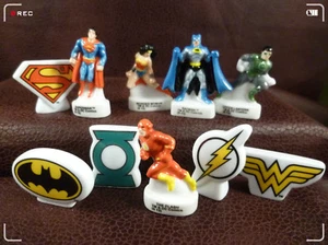 JUEGO DE 10 FIGURAS DE PORCELANA DE LA LIGA DE JUSTICIA DE COLECCIÓN DC WBEI S13 - Imagen 1 de 3