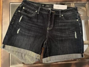 Jennifer Lopez Women Boyfriend Shorts Size 6 Hits Mid Thigh Mid Rise Jeans Relax - Picture 1 of 9