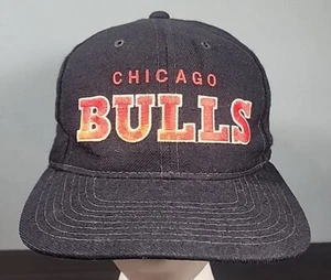 VTG 90s CHICAGO BULLS Snapback Hat FADED Black/Red STARTER Wool Official NBA - Picture 1 of 13