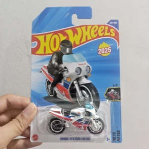 Hot Wheels 2025 Case M Honda VFR750R (RC30) Moto Motos - International Card #224 - Bild 1 von 3