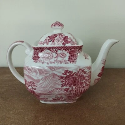 Vintage, Wedgwood, Lochs Of Scotland Teapot in Pink, Approx 1.5 Pints  - Image 1 of 4