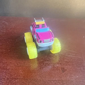 Blaze & the Monster Machines Diecast Watts Truck 2014 RARE Yellow Tires FNR35 - Picture 1 of 4