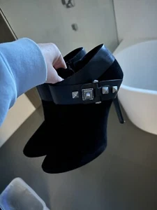GUESS by Marciano Size 9.5 Womens Black Leather Suede Platform Heel Boots - Picture 1 of 8