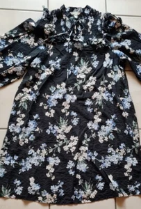 H&M Mama Umstandskleid, dunkelblau mit Blumenprint weiß/hellblau Gr. M - Bild 1 von 7
