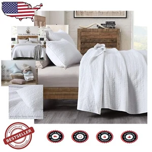 Ultra-Soft King Size Quilt Set - Rustic White Bedding with Geometric Design - Picture 1 of 10