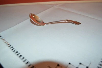 Cucharón de salsa pequeño International Deep Silver Orleans gravy cucharón plateado  Foto 1 de 4