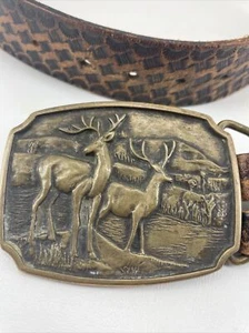 Cinturón de caza Deer Buck 1978 BTS latón macizo EE. UU. cinturón de cuero vintage - Imagen 1 de 15