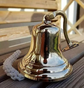 Campana de latón náutica hecha a mano para colgar en la pared campana de barco de anclaje de latón de 5" decoración de barco - Imagen 1 de 4