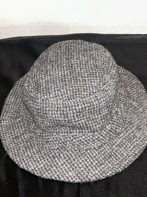 LL Bean Harris 粗花呢 100% 苏格兰羊毛灰色水桶帽中号复古 — 第 1/4 张图片