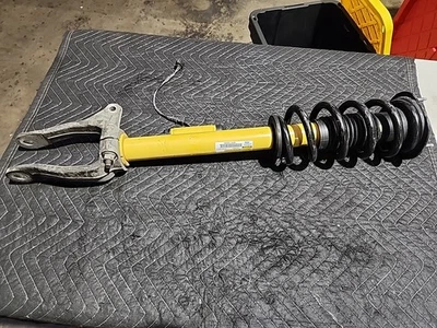 18 DODGE DURANGO SRT PUNTAL DE AMORTIGUADOR PASAJERO DELANTERO DERECHO 68306118AB #AU23 Foto 1 de 4