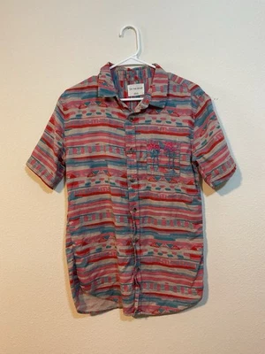 Botão On The Bias com bordado tamanho médio - Imagem 1 de 3