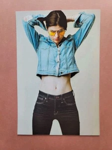 Alexandra Daddario Photograph 4x6 Portrait Celebrity Women Wearing Glasses Sexy - Picture 1 of 2