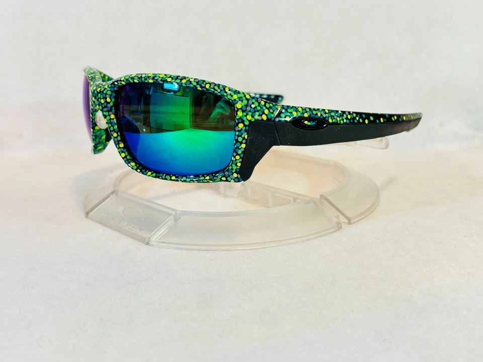 Gafas de sol Oakley Straightlink personalizadas confeti verde con lentes verdes Foto 1 de 4