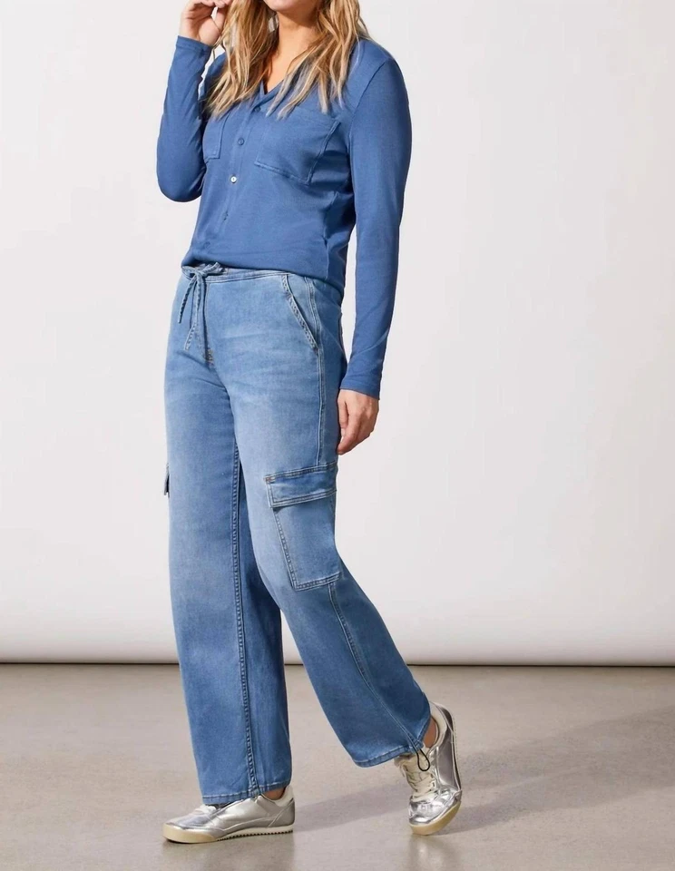 Jogger Tribal Aubrey azul cielo Foto 1 de 1