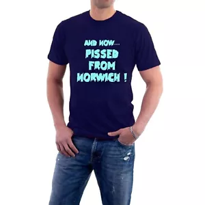 Camiseta Mr Jolly Lives Next Door Y AHORA...P*SSED FROM NORWICH Sillytees - Imagen 1 de 9