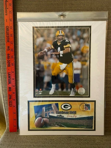 Brett Favre HOF Photo/Cover NFL Football US Postal Service Lambeau Field 2006 Cover