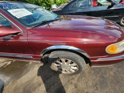 Guardabarros derecho Lincoln Continental 1998 1999 2000 2001 2002 GT Foto 1 de 2