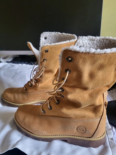 Stivaletti Timberland 6" Shearling in pelle UK 4 5 A156N NuBuck & pelle di pecora impermeabili