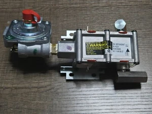 Robertshaw DG94-00449A Gas Valve & Regulator 1/2PSI - Picture 1 of 10