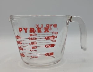 Vintage PYREX Glass 1 Cup Measuring Cup Open Handle Red Lettering USA Made - Picture 1 of 4