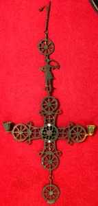 Cruz colgante de hierro con dos candelabros, probablemente bizancio, centro/fin 19. Jhdt - Imagen 1 de 2