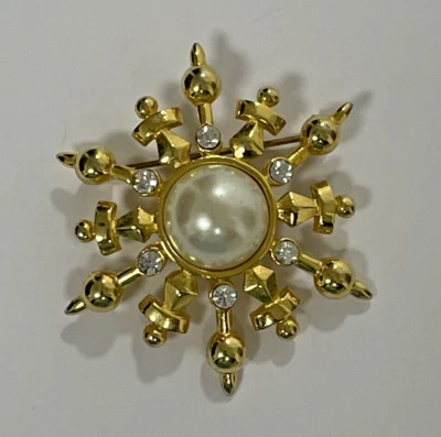 Marvella Modern Gold Tone Starburst Brooch Pearl & Rhinestones - Image 1 of 4