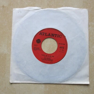 THE RASCALS People Got To Be Free / My World UK 7" Atlantic 1968 Ex - Image 1 of 2