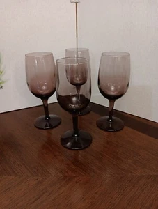 4 AMETHYST PURPLE PLUM Stemmed Small WINE GLASSES 6" Tall 6.5 oz. - Picture 1 of 6