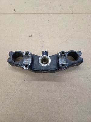 Yamaha YZ125 YZ 125 1981 abrazadera de árbol superior Foto 1 de 3