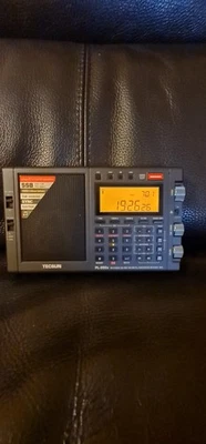 Tecsun PL-990X - Multiband Digital Receiver - Image 1 of 3