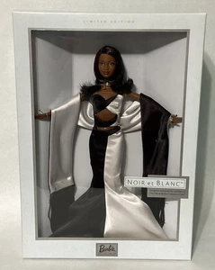 Barbie Niña Oficial Coleccionista Club Exclusivo Noir et Blanc Barbie AA - Imagen 1 de 1