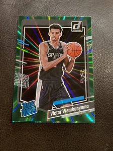 Holograma láser verde Donruss Victor Wembanyama 2023-24 clasificación novato #220 - Imagen 1 de 3