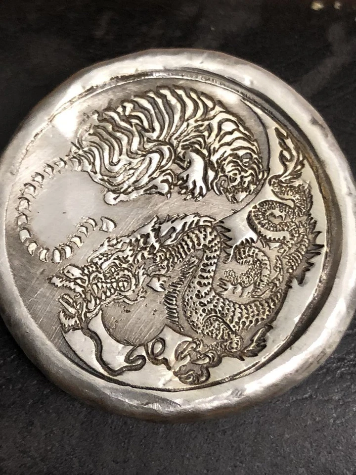 Plata fina 0,999 1 Troy OZ MK BARZ "Dragón y Tigre Yin Yang"  Foto 1 de 3