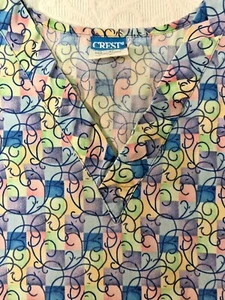 CREST M Multi Color (Blue) Scrub Top with V-Neck - Cotton Blend (pre-owned) - Picture 1 of 5