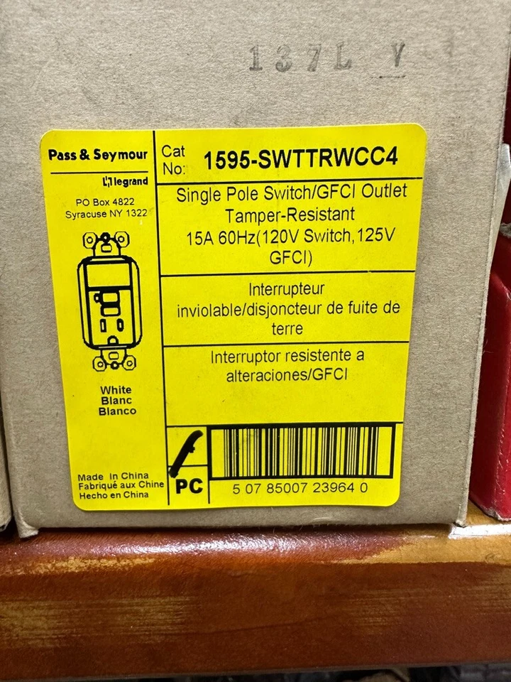 (1) Legrand Pass & Seymour 1595-SWTTRWCC4 15A GFCI Switch Receptacle, White  L34 - Image 1 of 1