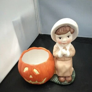 Girl With Pumpkin Figurine B6 - Picture 1 of 5