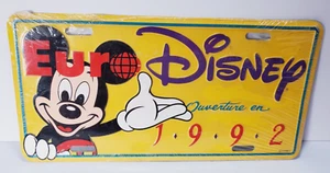 NEW Euro DISNEY LICENSE PLATE 1992 Ouverture en Mickey Mouse SEALED - Bild 1 von 7