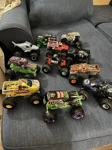 Monster Jam 3x GRAVE DIGGER FOX SPORTS HOTWHEELS MAX D  Trucks Metal 1:24 Lot 11 - Picture 1 of 10