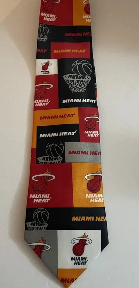Corbata de baloncesto Miami Heat 2004 NBA Block & Play de Ralph Marlin de colección Foto 1 de 4