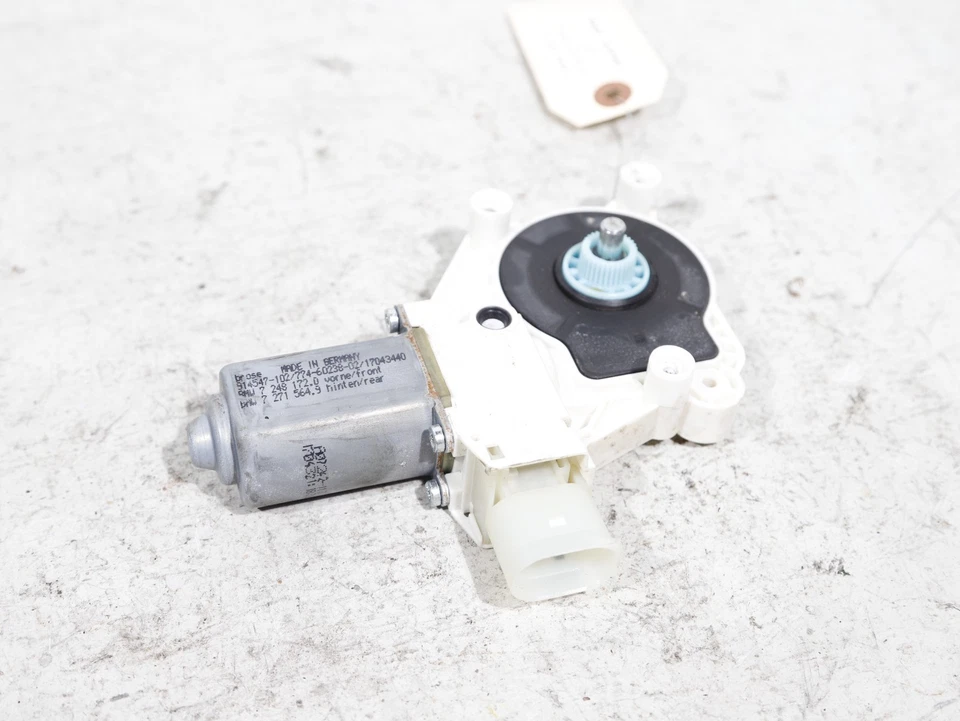 Motor ventana trasera derecha BMW 528i 535i 550i F10 F11 11-16 7248172 / 7271564 OEM Foto 1 de 4